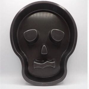 Wilton Skull Non-stick Halloween Day of Dead Robot Head Cake Pan